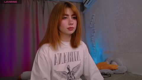 Snapshot of evaa_moonn_ chatting on March 1, 9:00 am Eva online show from March 1, 9:00 am