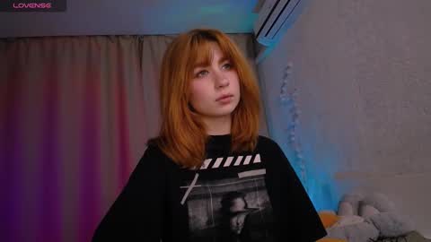 Snapshot of evaa_moonn_ chatting on March 2, 7:15 am Eva online show from March 2, 7:15 am