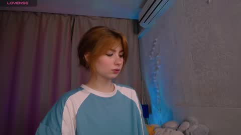 Snapshot of evaa_moonn_ chatting on March 28, 7:52 am Eva online show from March 28, 7:52 am