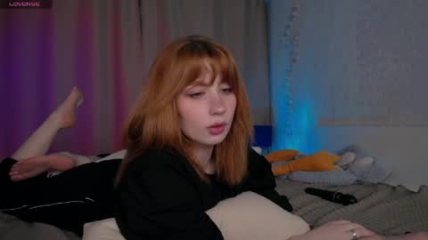 Snapshot of evaa_moonn_ chatting on April 10, 11:37 am Eva online show from April 10, 11:37 am