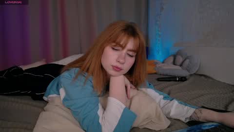 Snapshot of evaa_moonn_ chatting on April 11, 5:50 pm Eva online show from April 11, 5:50 pm