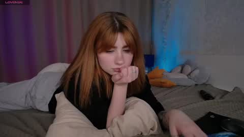 Snapshot of evaa_moonn_ chatting on April 14, 11:44 pm Eva online show from April 14, 11:44 pm