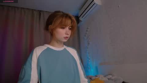 Snapshot of evaa_moonn_ chatting on April 16, 1:34 pm Eva online show from April 16, 1:34 pm