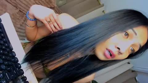 Eva Ambrose online show from February 12, 7:36 am