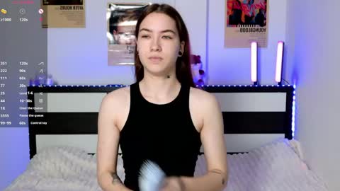 Eva online show from June 2, 11:18 pm