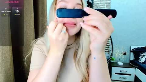 Eva  online show from September 11, 2:00 am