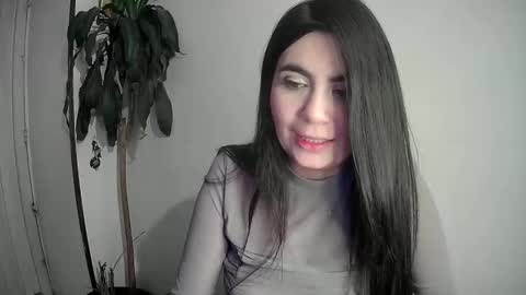 evacollins12 online show from December 28, 4:19 am