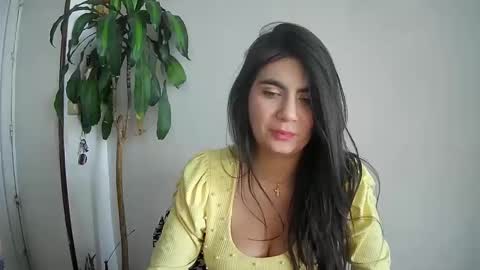 evacollins12 online show from January 7, 4:05 pm