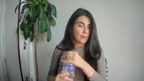 evacollins12 online show from January 7, 8:31 pm