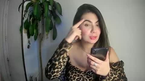 evacollins12 online show from January 9, 12:03 am