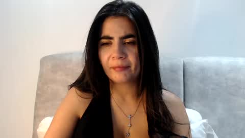 evacollins12 online show from July 30, 1:48 am