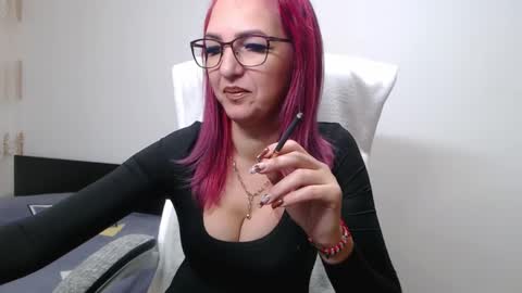 EvadesireONE online show from November 9, 8:56 am