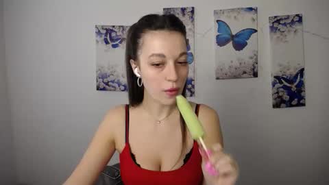Snapshot of evaeldis chatting on June 6, 11:04 am Eva online show from June 6, 11:04 am