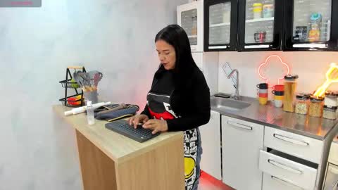 EVA GODDESS  online show from February 8, 7:06 pm