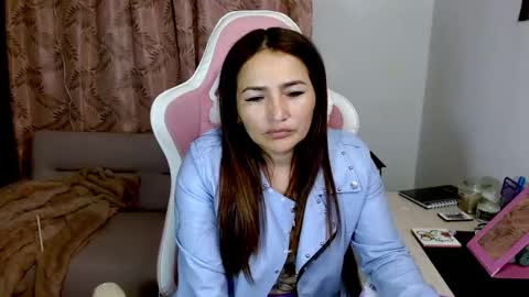 Snapshot of evagrays chatting on February 18, 12:48 am Eva online show from February 18, 12:48 am