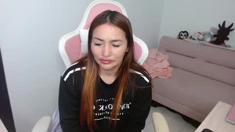 Snapshot of evagrays chatting on February 21, 10:22 pm Eva online show from February 21, 10:22 pm