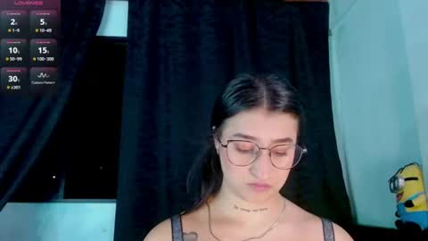 Snapshot of evah_lee chatting on July 13, 3:42 am Evah Lee online show from July 13, 3:42 am