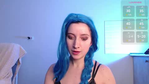 Snapshot of evahailey_ chatting on February 13, 6:30 am Eva online show from February 13, 6:30 am