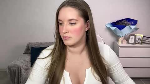 Snapshot of evajuly chatting on November 8, 7:56 pm Eva online show from November 8, 7:56 pm