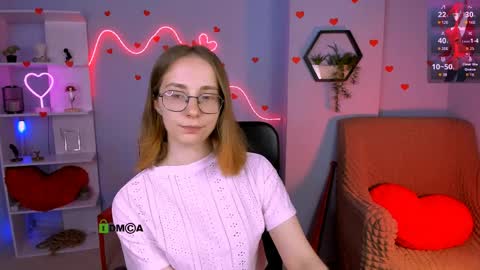 evalora online show from March 25, 8:26 pm