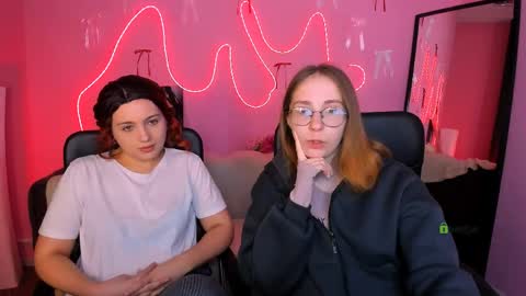 evalora online show from April 9, 12:32 pm