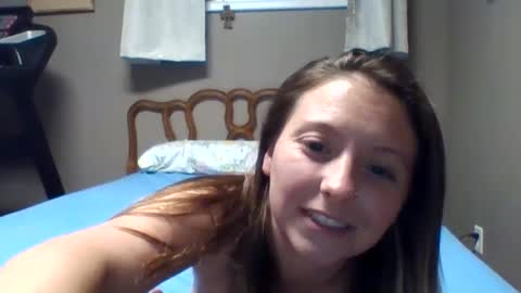 Snapshot of evaloveme72 chatting on October 3, 5:48 am Eva online show from October 3, 5:48 am