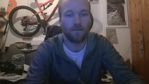 Snapshot of evalsmac chatting on February 21, 5:03 pm Han online show from February 21, 5:03 pm