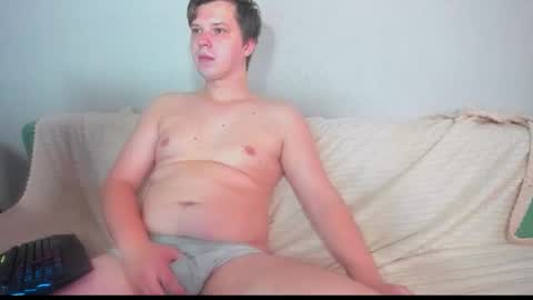 Snapshot of evan_boomer chatting on October 5, 6:23 am evan_boomer online show from October 5, 6:23 am