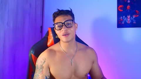 EVAN GREY online show from November 12, 2:23 am