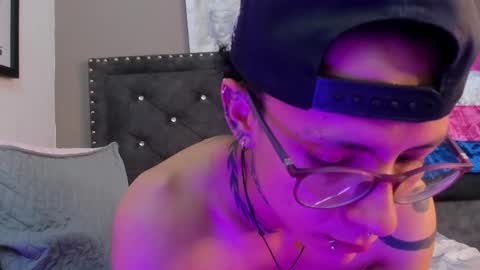 evan_smitt1 online show from September 16, 4:13 am