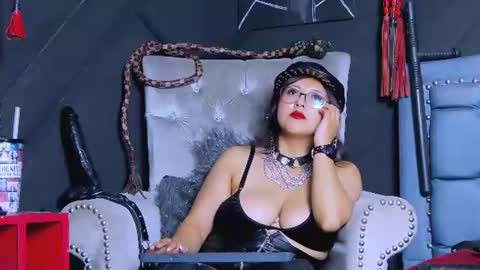 Snapshot of evangeline_17 chatting on June 25, 12:54 am Miss Evangeline online show from June 25, 12:54 am