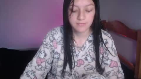 eva  online show from November 25, 3:06 am