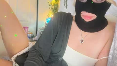 evangelineluvsyou online show from July 22, 1:19 am