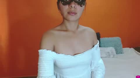 Snapshot of evangelinne_01 chatting on November 16, 3:28 pm evangelinne_01 online show from November 16, 3:28 pm