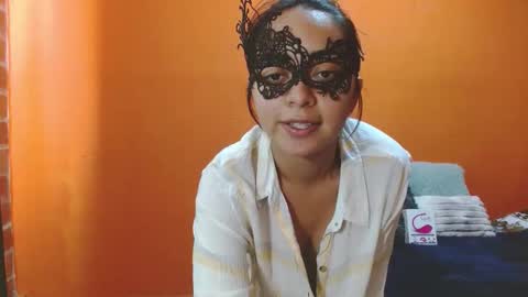 Snapshot of evangelinne_01 chatting on November 21, 5:00 pm evangelinne_01 online show from November 21, 5:00 pm