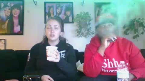 evanschris2048 online show from October 31, 2:01 am