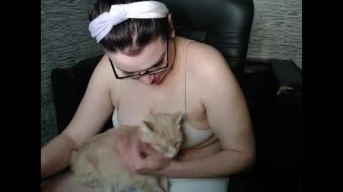 Snapshot of evanymphos chatting on January 21, 8:43 pm Eva online show from January 21, 8:43 pm