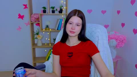 EvaOnyx online show from March 27, 10:37 am