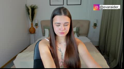 Eva online show from March 30, 1:12 pm