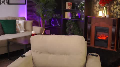 Snapshot of evasunderland chatting on January 21, 2:22 am Eva online show from January 21, 2:22 am