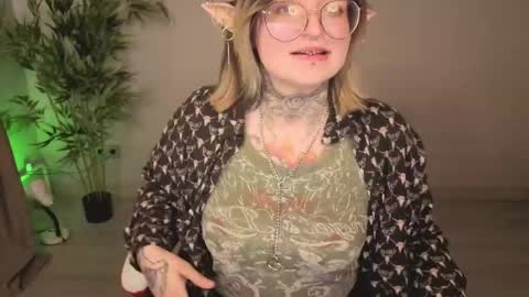 EvaTheWitcher online show from June 9, 10:05 am