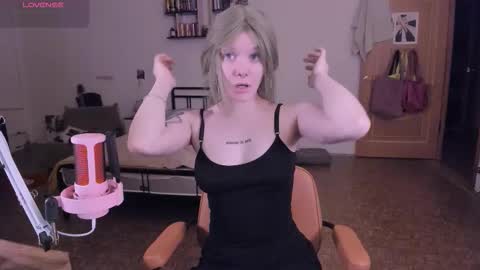 Snapshot of evathority chatting on December 5, 3:20 pm online show from December 5, 3:20 pm