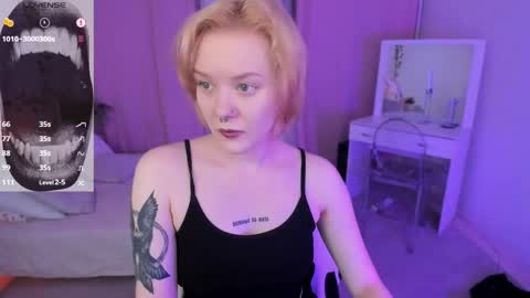      online show from April 28, 10:26 pm