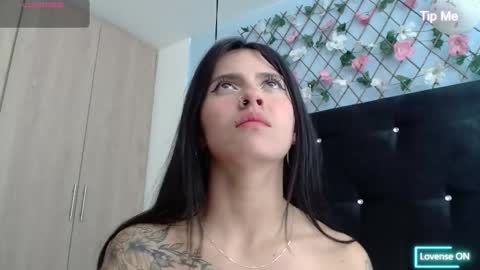 Snapshot of evatits_1 chatting on November 9, 1:53 pm Eva Carter online show from November 9, 1:53 pm