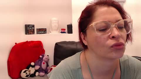 Eva Twiss online show from May 25, 12:44 pm
