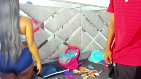 Eva And Emmanuel online show from February 26, 2:05 pm