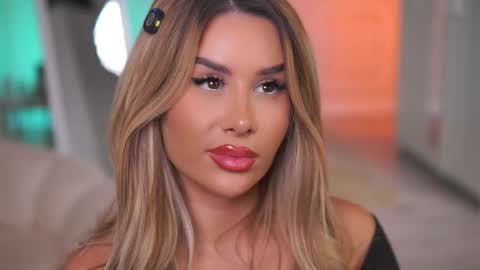 Eva online show from December 21, 8:49 pm