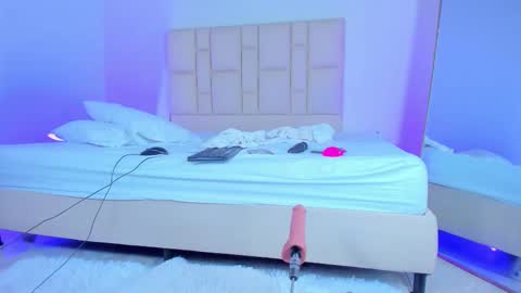 Snapshot of eve__queen chatting on November 14, 3:16 am Eva Queen online show from November 14, 3:16 am