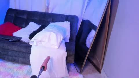 Snapshot of eve__queen chatting on November 25, 11:21 am Eva Queen online show from November 25, 11:21 am