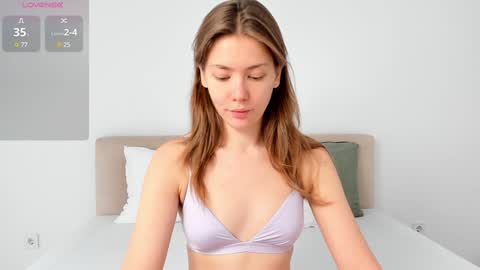 Snapshot of evecutie chatting on December 18, 9:58 am Eve online show from December 18, 9:58 am